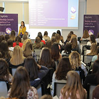 Odrzana Nedelja zenskih prica u IT-u